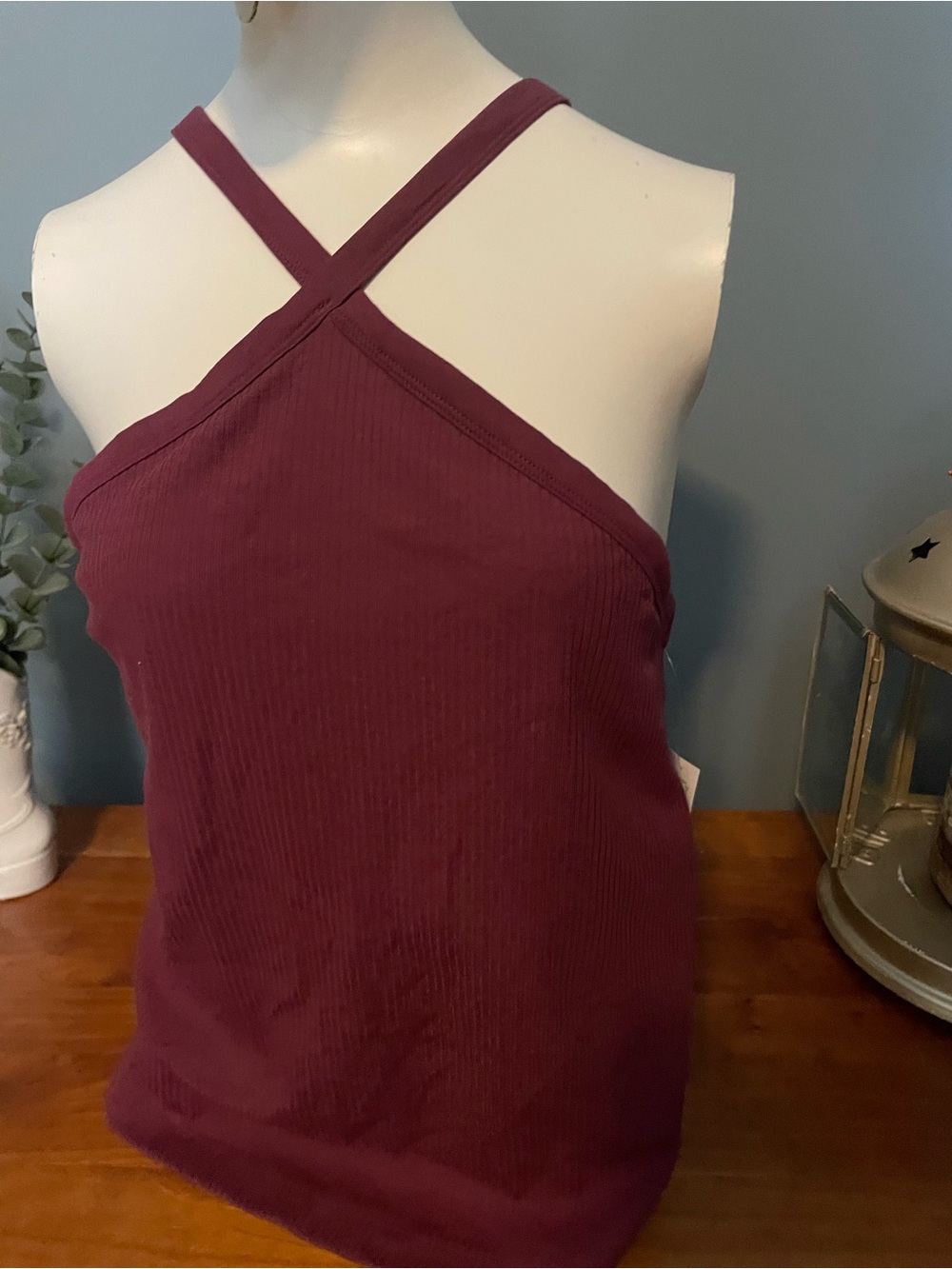 NWT Old Navy Women's Size 2X
Fitted Rib-Knit Halter Tank Top dark mauve